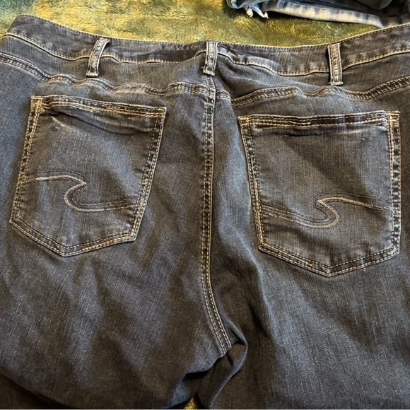 Silver Jeans plus size 22 x 31 - Picture 4 of 8